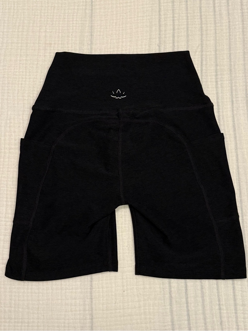 Beyond Yoga Women’s Spacedye Keep Pace 7" Pocket Short Size Small Darkest Night